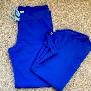 Figs Livingston scrub pants and Catalina 3 pocket scrub top